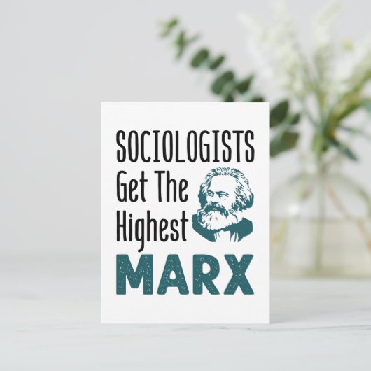 社会学者が最高のマルクス社会学を手に入れる ポストカード (スタンド正面)