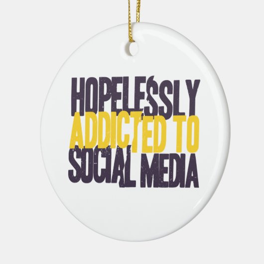 社会的な媒体に絶望的に熱中されて セラミックオーナメント (左)