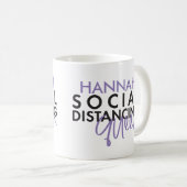 社会的距離クイーンモダンタイポグラフィデザイン コーヒーマグカップ (正面右)