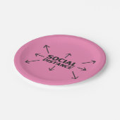 社会距離モダンタイポグラフィおもしろいピンク ペーパープレート (アングル)