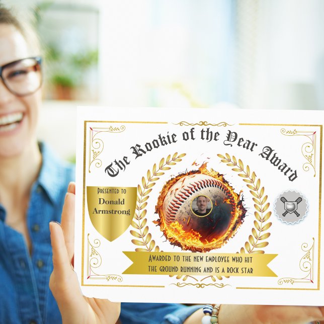 社員おもしろいの評価 – Rookie of the Year (Funny employee appreciation awards lift morale and motivate people. )