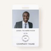 社員シンプルの写真ID名ロゴ白 バッジ (正面)