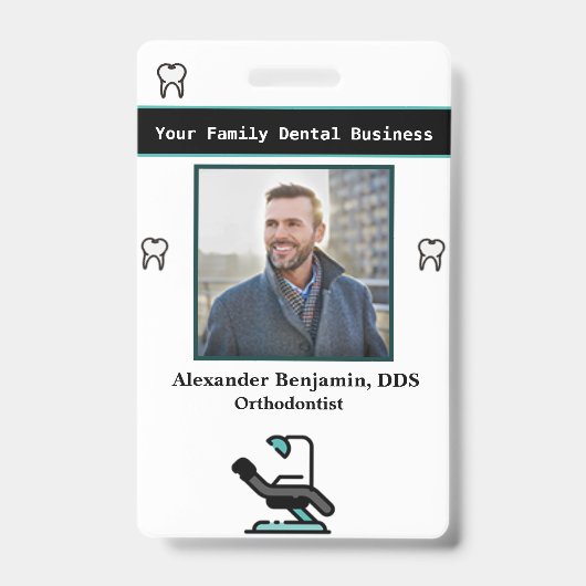 社員写真歯科医ロゴバーコード名 バッジ (Front)