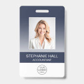 社員写真、ロゴ、名前のグラデーション バッジ (正面)