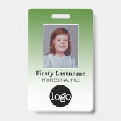 社員 – 写真、バーコード、ロゴ、名前グラデーション バッジ (正面)