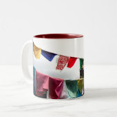 祈りの言葉の旗のマグII ツートーンマグカップ (正面左)