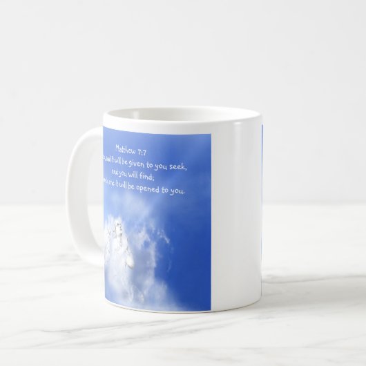 祈りの言葉。マタイ7:7聖なる書物、 経典の聖句と天使の空 コーヒーマグカップ (正面左)