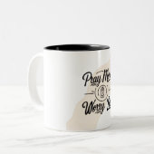 祈心配の無感動的いマグカップ ツートーンマグカップ (正面左)