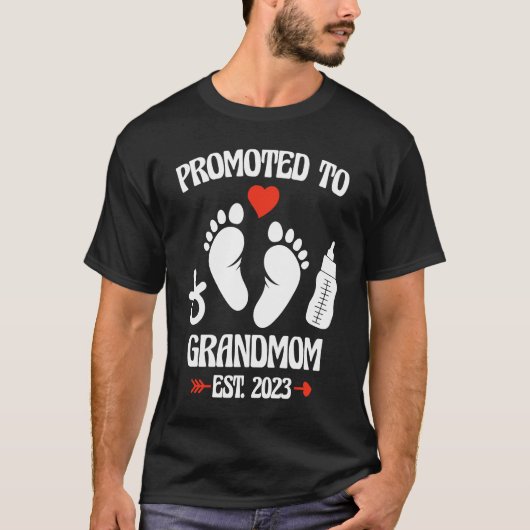 祖母に昇格2023初めて新しい祖母P Tシャツ (正面)