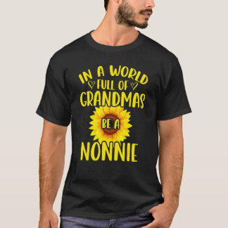 祖母に満ちた世界でノンニーのひまわりになる Tシャツ