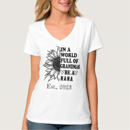 祖母に満ちた世界でミミ・ナニー・ママになる Tシャツ