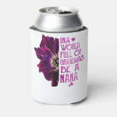 祖母に満ちた世界でNaNaPurple Anemone 缶クーラー (缶裏面)