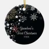 祖母の初めてのクリスマスの雪片のオーナメント セラミックオーナメント (正面)