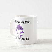 祖母の鮫のコーヒー・マグ コーヒーマグカップ (正面左)