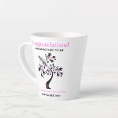 祖母はピンクのフローラ家族の木 カフェラテマグ (左アングル)