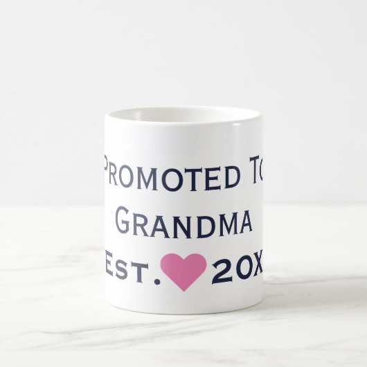 祖母海軍及びピンクのマグに促進される コーヒーマグカップ (中央)