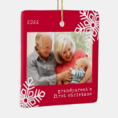 祖父の初めてのクリスマス赤スノーフレーク写真 セラミックオーナメント (右)