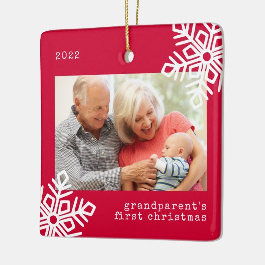 祖父の初めてのクリスマス赤スノーフレーク写真 セラミックオーナメント (左)