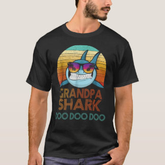 祖父の鮫のTシャツ。 Doo Doo Dooのティー Tシャツ