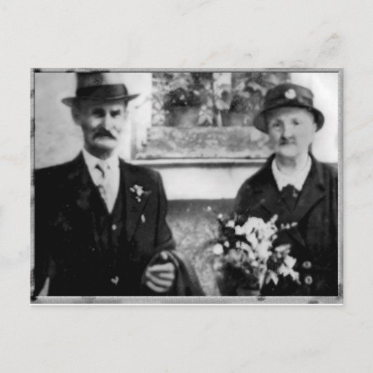 祖父母とのヴィンテージ写真 ポストカード (正面)