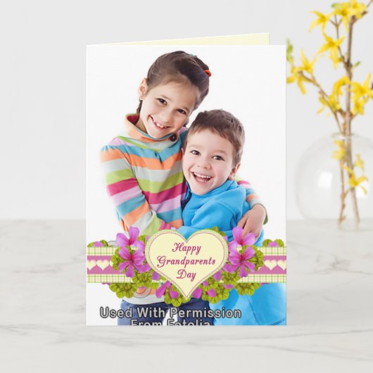 祖父母の日のハートの祖母の写真 カード (黄色い花)