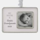祖父母の第1回のパーソナライズされたクリスマス名写真 シルバープレートフレームオーナメント (正面)