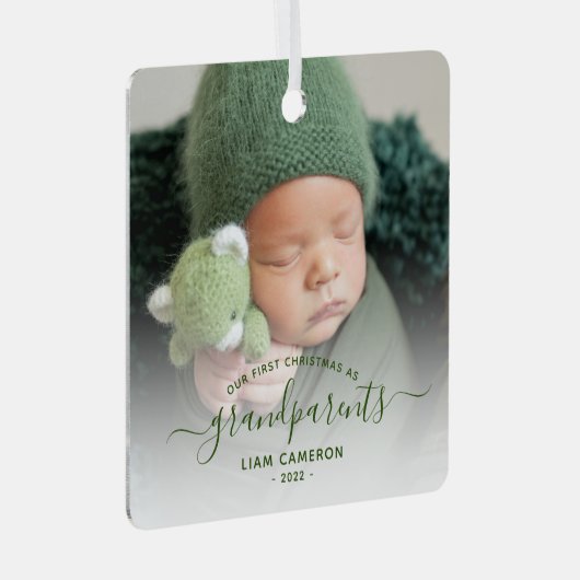 祖父母初めてのクリスマスフォトグリーンスクリプト メタルオーナメント (正面右)