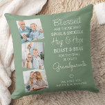 祖父母3 Photo パーソナライズされた Sage Green クッション<br><div class="desc">祝の写真をカスタム枕にして。このユニーク祖父母の枕は、誕生日、祖父母の日またはクリスマスに最適な贈り物である。私たちは、あなたの特別な記念品の祖父母ギフトが大切な記念品になることを望ん来だ。..引用文賛美は、祖父母と呼ばれるものであるから、甘やかさ、ハグ&ホープ、ボースト&ブラグ。「『We Love You』と孫の名前と3枚の写真でパーソナライズお気に入りのする。..写真と名前を変更するには、「このテンプレートをカスタマイズする」を参照。COPYRIGHT © 2020 Judy Burrows,  Black Dog Art - All Rights Reserved.祖父母3写真パーソナライズされたセージ緑装飾用クッション</div>