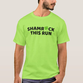 祝祭のシャムロック フィットネス ギフト、アイリッシュ マラソンランナー    Tシャツ