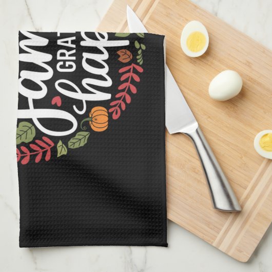 祝福された感謝に満ちた家族の感謝祭の食事 キッチンタオル (四つ折り)