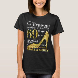 神々と私の69歳の誕生日に踏み込む Tシャツ