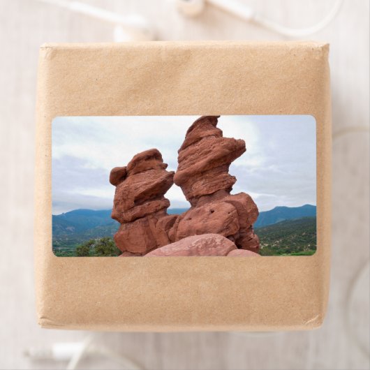 神々の庭と山 ラベル (インサイチュ)