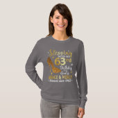 神々の恵みで私の63歳の誕生日に踏み込む Tシャツ (正面フル)