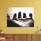 神々は白と黒の愛を癒すことで手を伸ばした キャンバスプリント (インサイチュ (リビング))