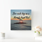 神からの奇跡として毎日を生きる スクエア壁時計 (ホーム)