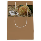 神が扉を閉じると別の抱き枕が開く ミディアムペーパーバッグ (裏面)