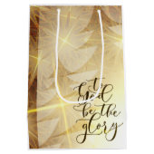 神が栄光のクリスマスツリーの星になる ミディアムペーパーバッグ (裏面)