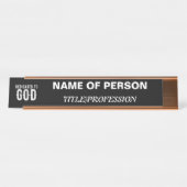 神に捧げるカスタマイズ可能カッコいいな白い文字 デスクネームプレート (正面)