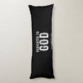 神に捧げるカスタマイズ可能カッコいいな白い文字 ボディピロー (裏面 (縦))