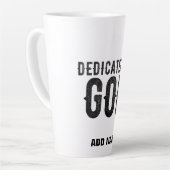 神に捧げカスタマイズ可能な黒カッコいい文字 カフェラテマグ (左アングル)
