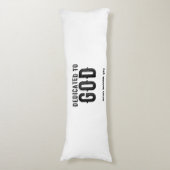 神に捧げカスタマイズ可能な黒カッコいい文字 ボディピロー (正面縦)