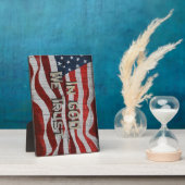 神に私たちはバーンドボ素朴ードアメリカ国旗を信頼する フォトプラーク (側面)