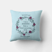 神に賛美答える祈りの言葉 |フローラベビーブルー クッション (裏面)