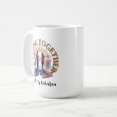 "神の光の中で共に歩く"- 1ヨハネ1:7 コーヒーマグカップ (正面左)