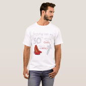 神の恵みによって50誕生日に踏み込む Tシャツ (正面フル)