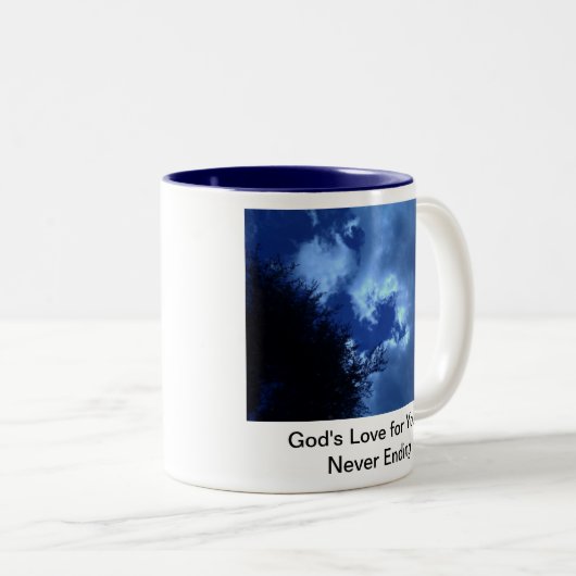 神の愛は決してマグカップを終えない ツートーンマグカップ (正面右)