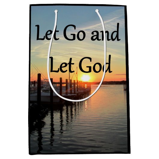 神の日の入りを許して行く ミディアムペーパーバッグ (正面)