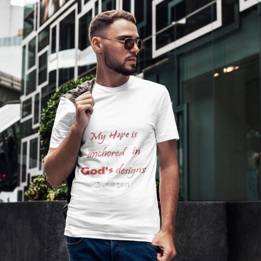 神の設計に私の希望は錨づけられている Tシャツ