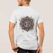 神の調和:ॐ曼荼羅 トライブレンドＴシャツ (裏面)