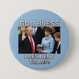 神は大統領を賛美しますTrump Button 缶バッジ
